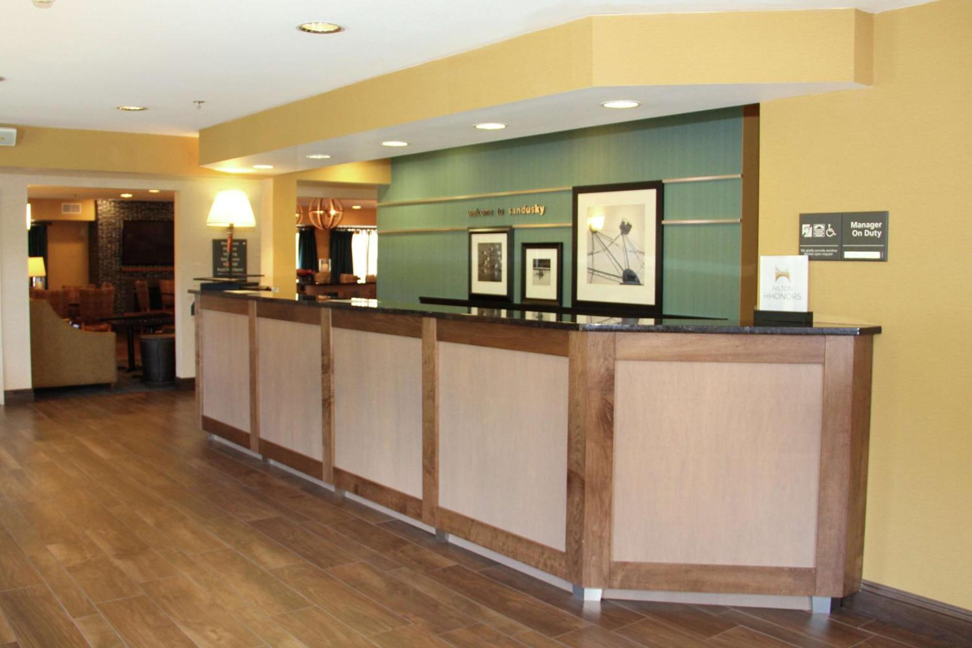 Hampton Inn Sandusky-Central Екстер'єр фото